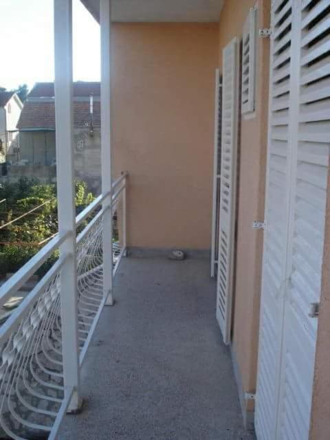 Apartments Danijela Tribunj  Exterior photo
